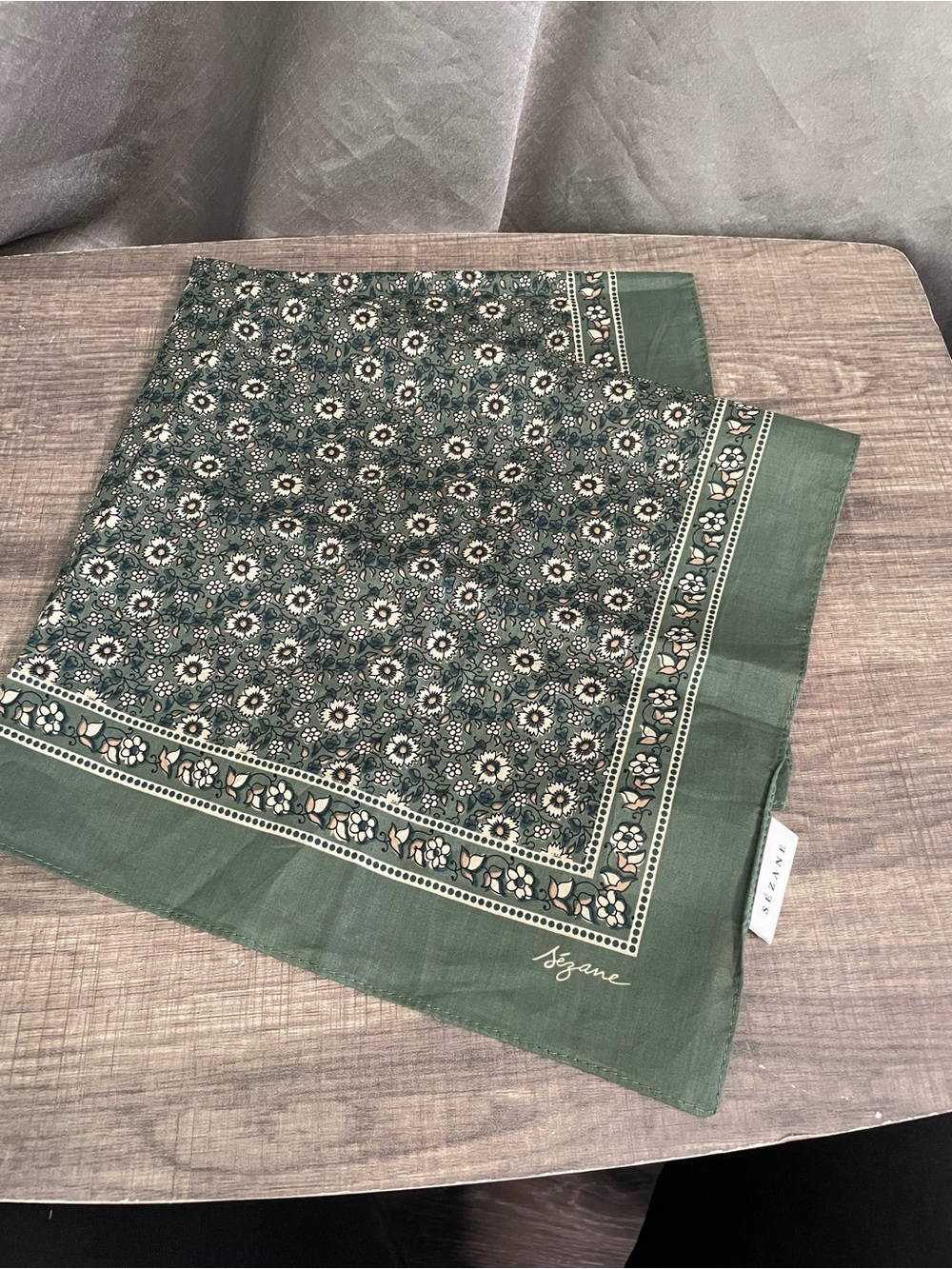 Sezane Gaston Green And White Floral Scarf/ Bandana